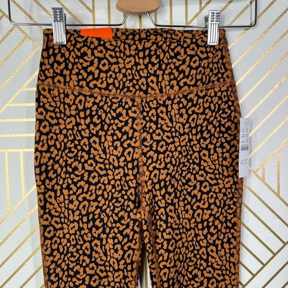 J.Crew Weekend High Rise 7/8 Leggings in Leopard Print - Picture 3 of 11
